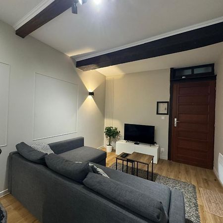 Appartement Charmant Hypercentre Avec Patio Prive Et Parking Orléans Exterior foto